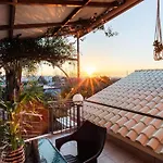 Bougainvillea House 2 شقة كالاماتا
