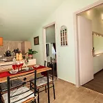 Bougainvillea House 2 شقة كالاماتا