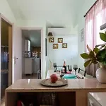 Bougainvillea House 2 * كالاماتا