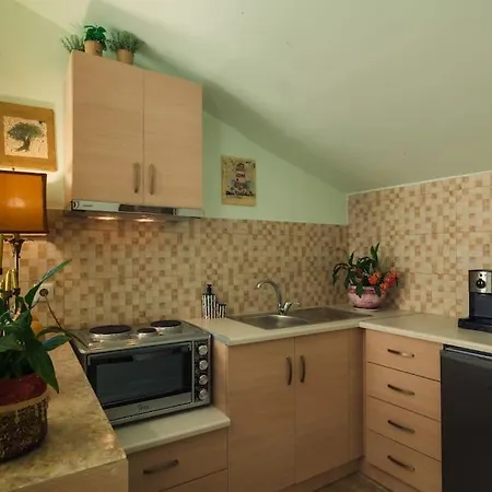 Bougainvillea House 2 *