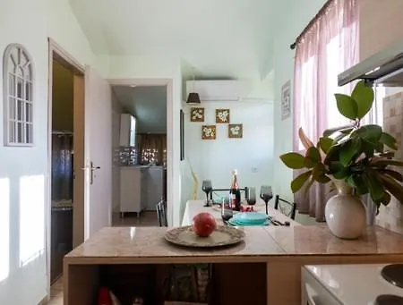 Bougainvillea House 2 * Kalamata