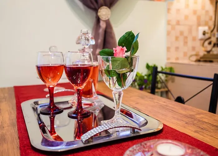 Bougainvillea House 2 公寓