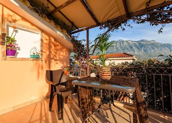 Bougainvillea House 2 公寓