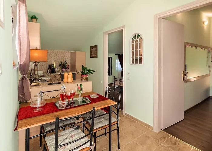 Bougainvillea House 2 * Kalamata